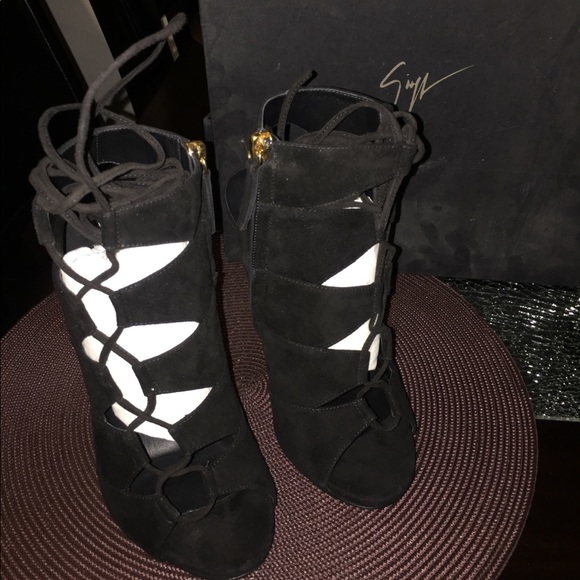 Giuseppe Zanotti Suede Side-Lace Ankle-Tie Sandal - Picture 7 of 8